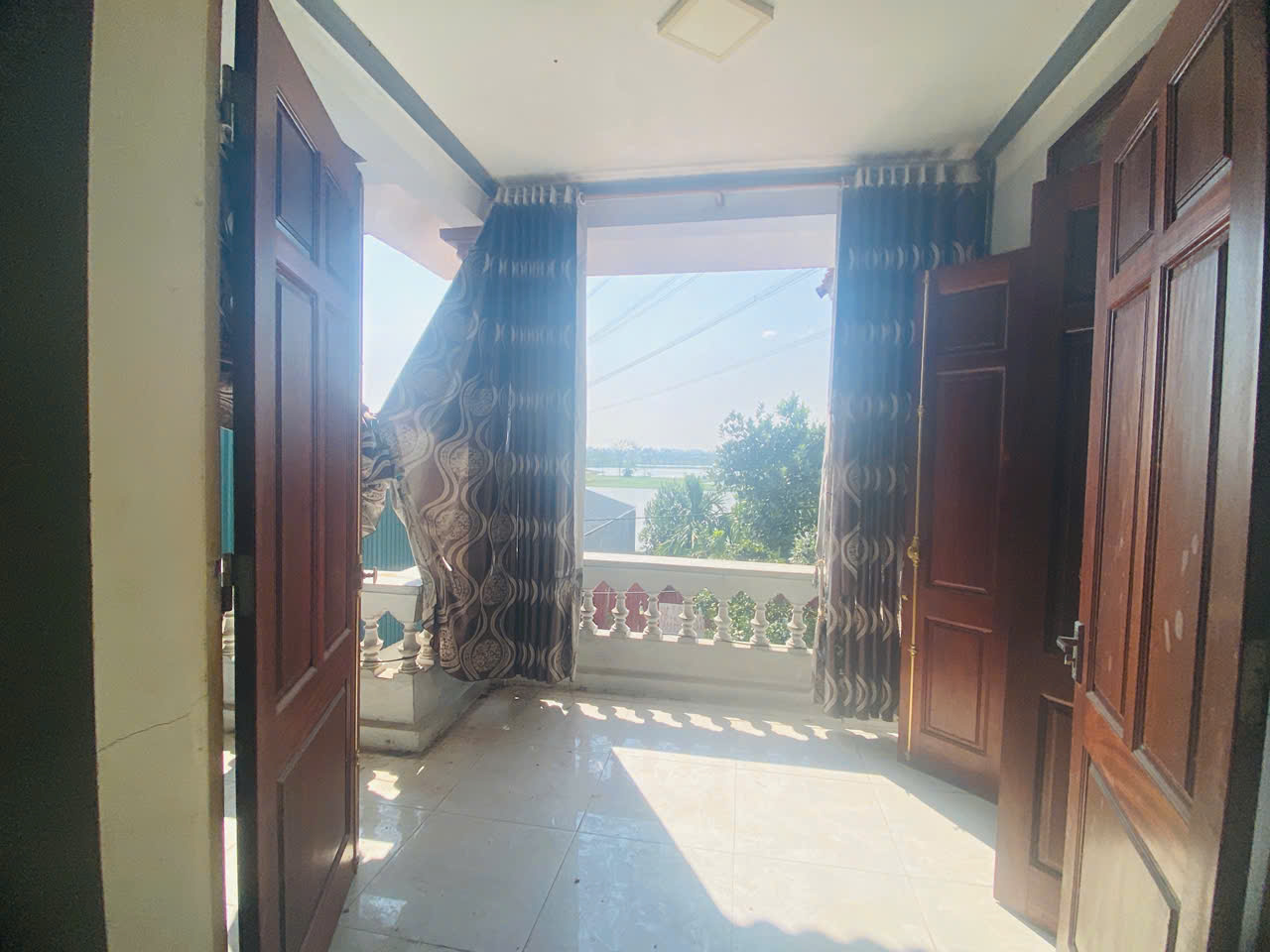 nhà 2 tầng tân yên-trường yên