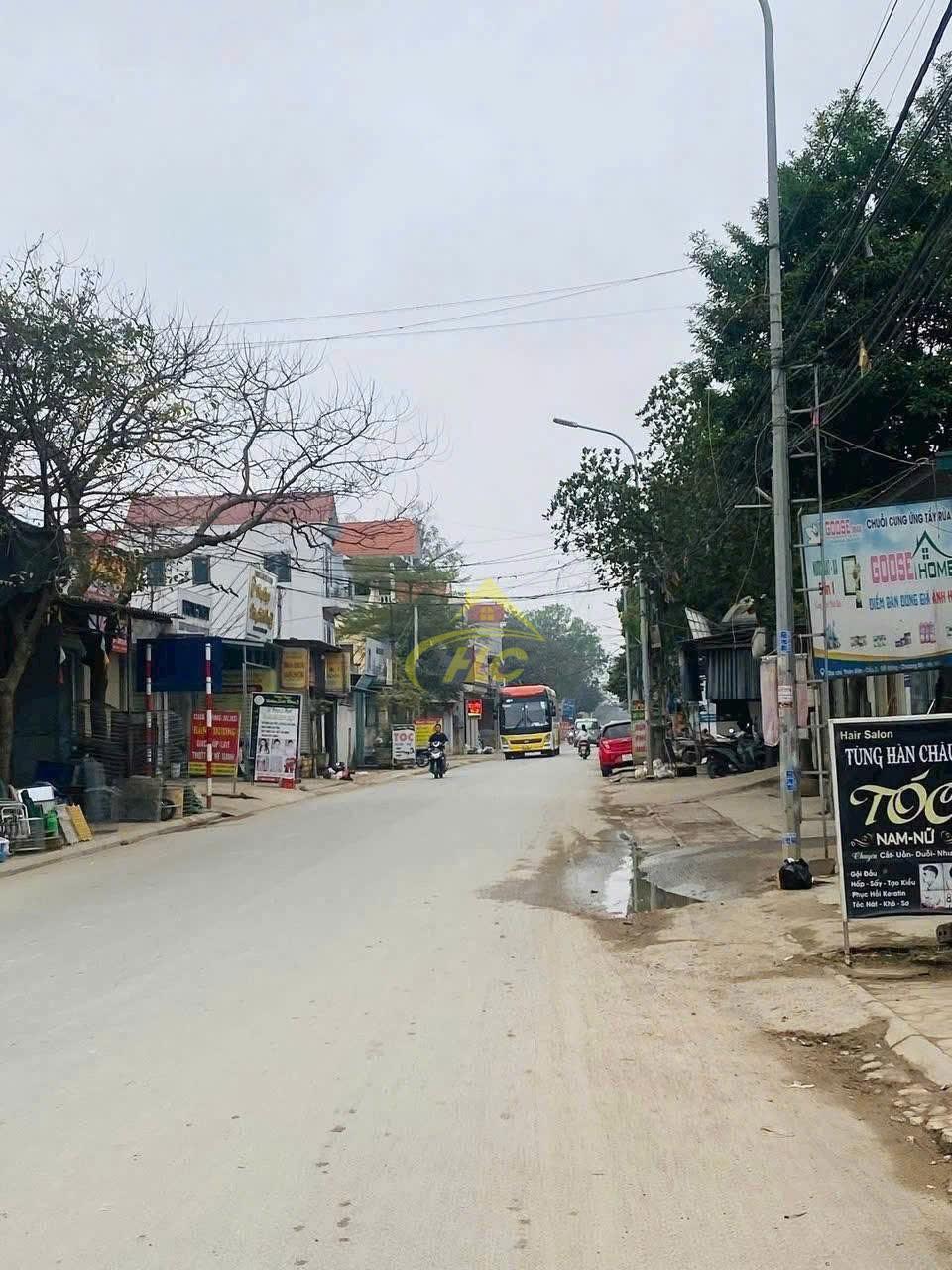 332 mét Tốt Đông nay là xã Quảng Bị 332 mét Tốt Đông nay là xã Quảng Bị