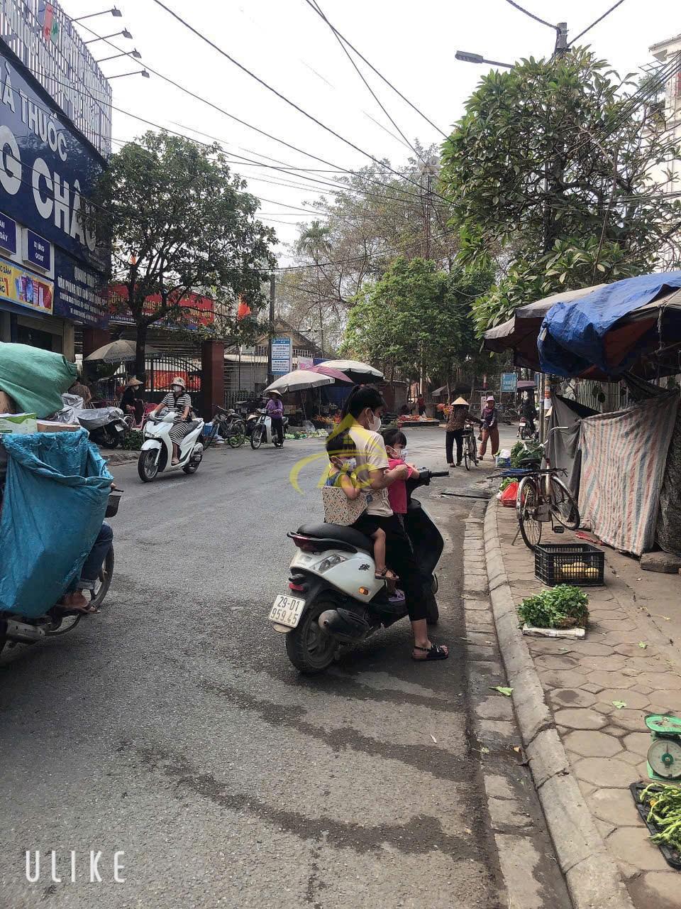 43,9m Thôn Quang Trung Chợ Hữu Văn 43,9m Thôn Quang Trung Chợ Hữu Văn