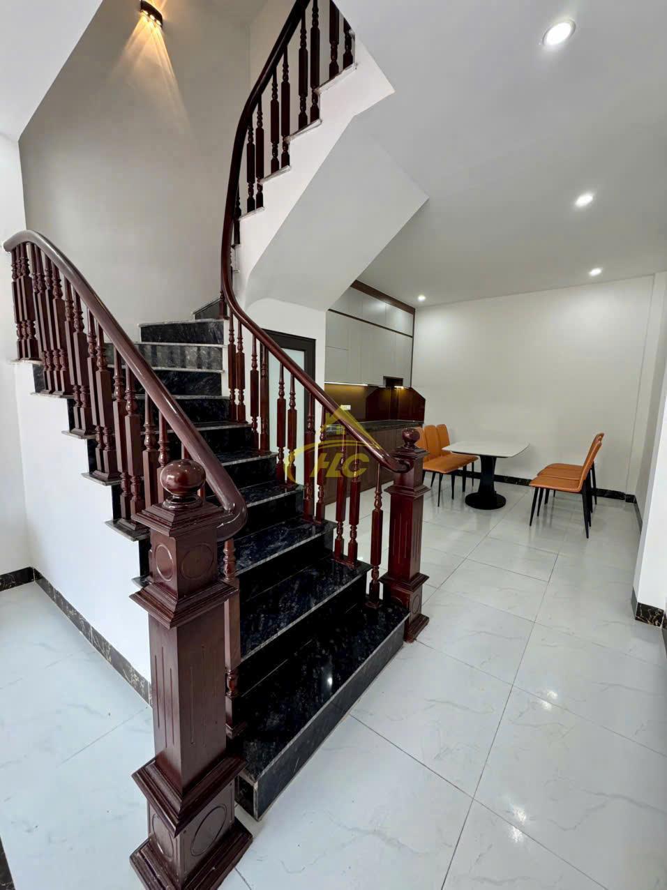 Nhà Đẹp 3 Tầng Tân Cổ Điển Nhà Đẹp 3 Tầng Tân Cổ Điển