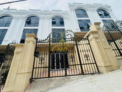 Nhà Đẹp 3 Tầng Tân Cổ Điển