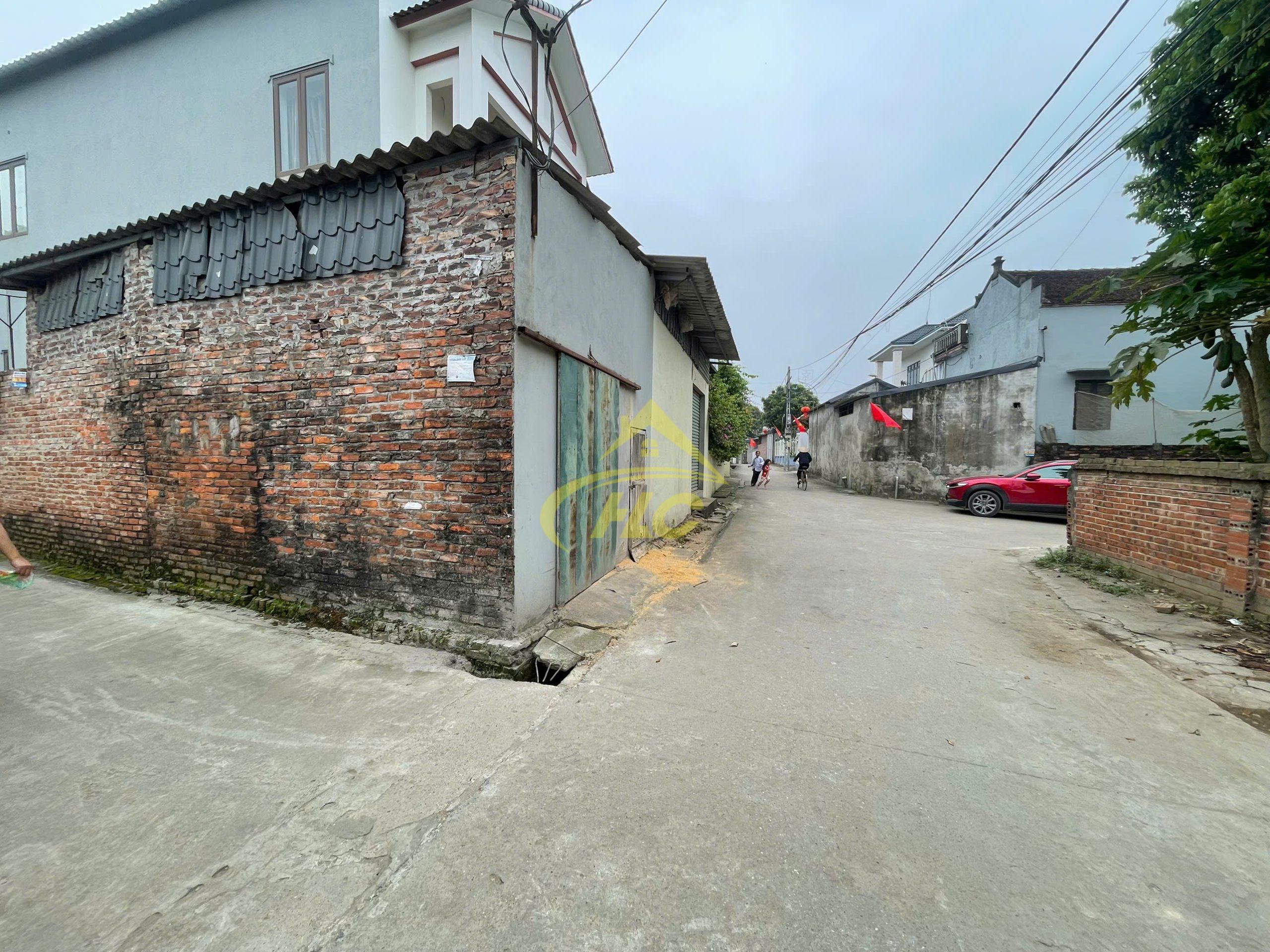 BÁN NHÀ 137M² TẠI YÊN TRÌNH – HOÀNG VĂN THỤ – CHƯƠNG MỸ BÁN NHÀ 137M² TẠI YÊN TRÌNH – HOÀNG VĂN THỤ – CHƯƠNG MỸ